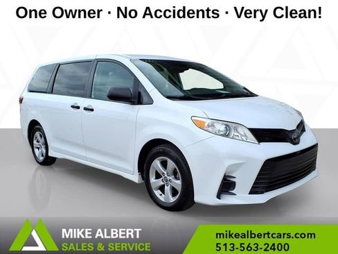 Used 2020 Toyota Sienna L FWD image 1
