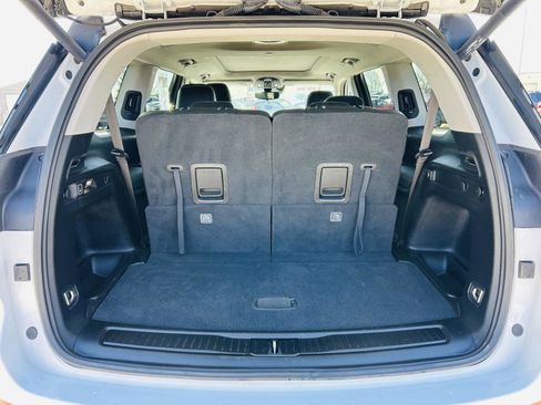 Used 2023 Jeep Grand Cherokee L Limited w/ Black Appearance Package image 32