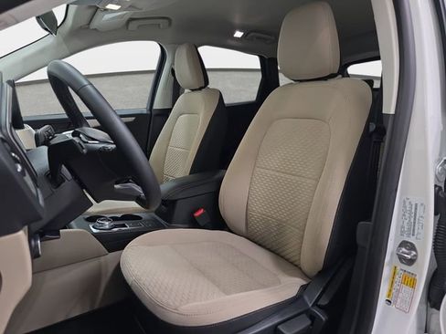 Used 2022 Ford Escape SE w/ Cold Weather Package image 14