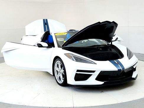 Used 2023 Chevrolet Corvette Stingray Premium Conv w/ 3LT RWD image 9