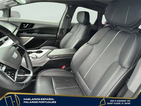 Used 2025 Cadillac Optiq Luxury 2 w/ LPO, Floor Liner Package AWD/4WD image 32