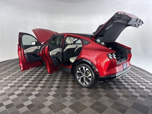 Used 2021 Ford Mustang Mach-E Premium image 16