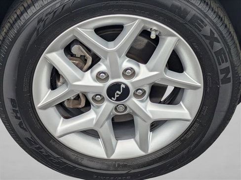 Used 2024 Kia Soul LX w/ Option Group 015 FWD image 22