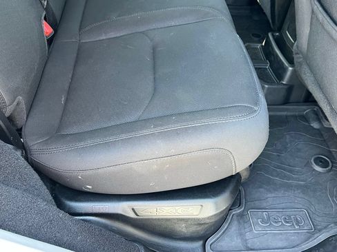 Used 2023 Jeep Wrangler Unlimited AWD/4WD image 19