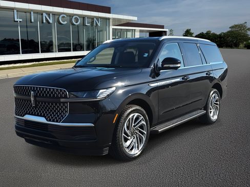 New 2026 Lincoln Navigator Premiere image 1