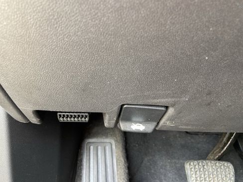 Used 2023 Chevrolet Equinox LT FWD image 45