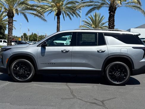 New 2026 Chevrolet Traverse LT w/ Midnight/Sport Edition FWD image 6