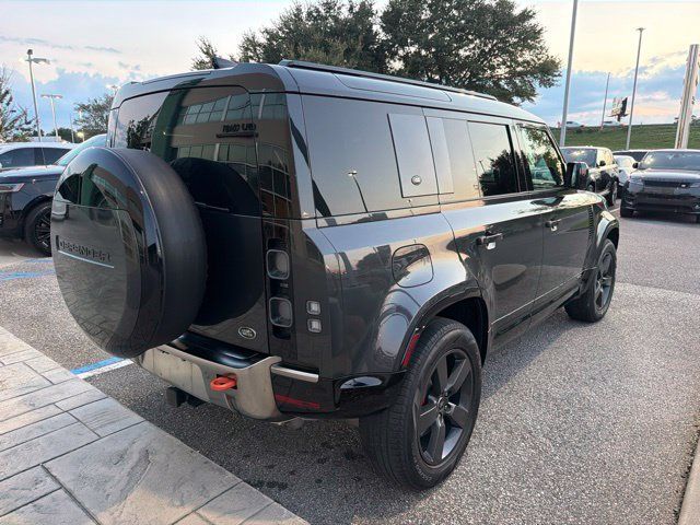 Used 2023 Land Rover Defender 110 X AWD/4WD image 4
