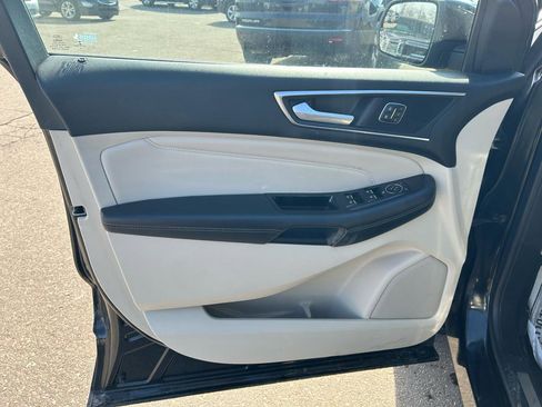 Used 2015 Ford Edge Titanium image 14