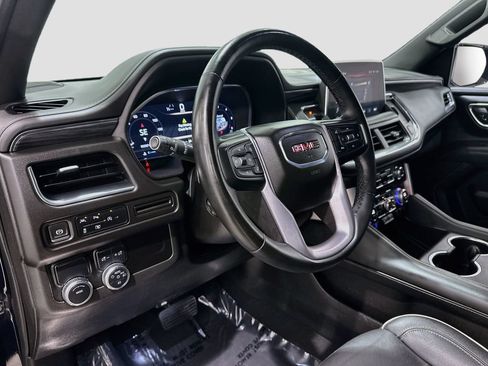 Certified 2023 GMC Yukon XL SLT w/ SLT Luxury Package RWD image 9