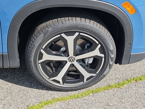 New 2026 Volkswagen Tiguan SE AWD/4WD image 4