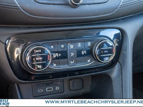 Used 2020 Buick Encore GX Essence w/ Experience Buick Package image 22