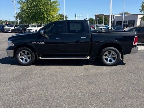 Used 2017 RAM 1500 Laramie w/ Convenience Group AWD/4WD image 8