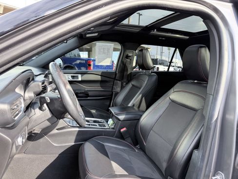Used 2022 Ford Explorer ST-Line RWD image 2