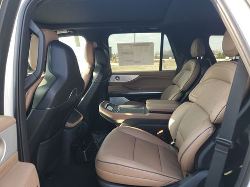 New 2026 Lincoln Navigator Black Label image 27