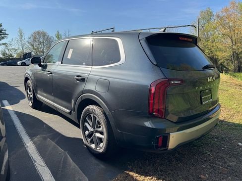 Certified 2023 Kia Telluride LX image 9