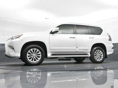 Used 2019 Lexus GX 460 Premium w/ Premium Package AWD/4WD image 38