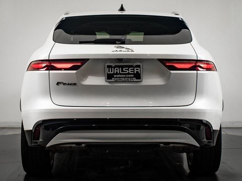 Used 2023 Jaguar F-PACE S image 7
