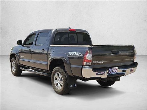 Used 2015 Toyota Tacoma 4x4 Double Cab w/ TRD Off-Road Package image 8