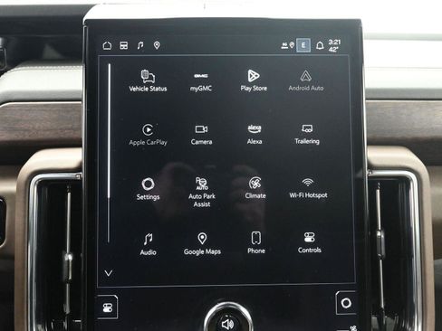 Used 2025 GMC Yukon Denali Ultimate image 35