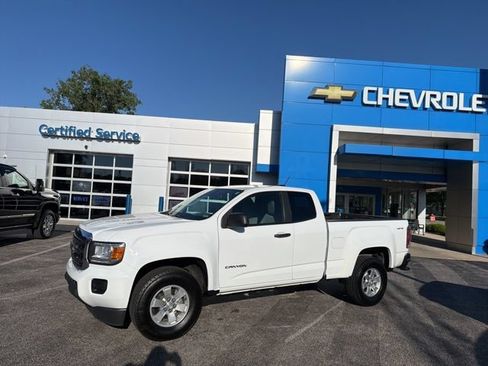 Used 2015 GMC Canyon 4x4 Extended Cab w/ Convenience Package image 4