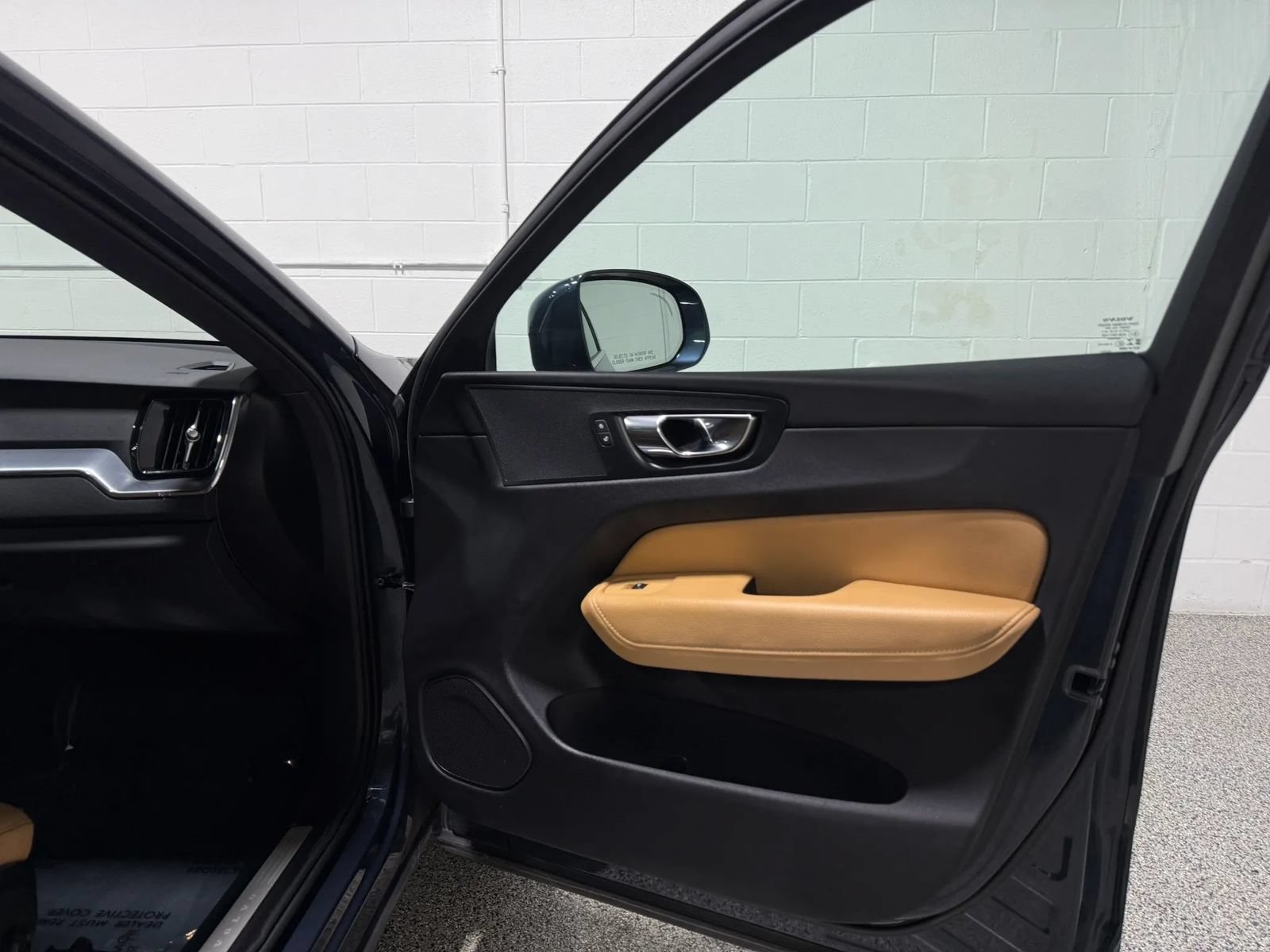 Used 2020 Volvo XC60 T5 Momentum AWD/4WD image 81