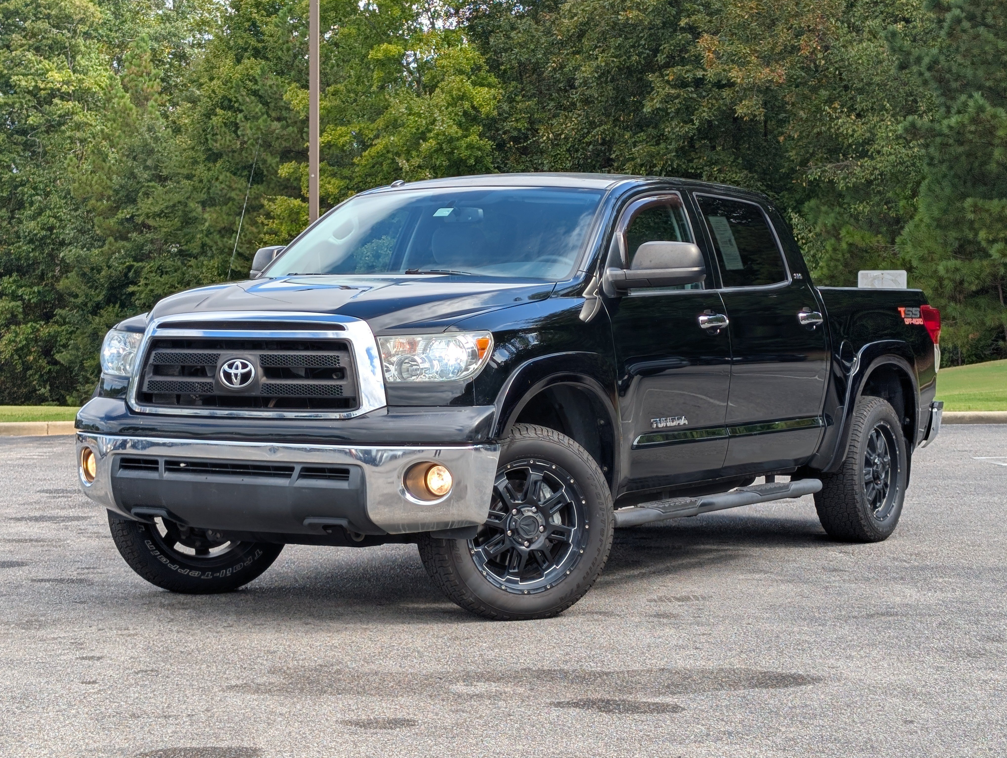 Used 2013 Toyota Tundra 2WD CrewMax w/ SR5 Pkg image 4