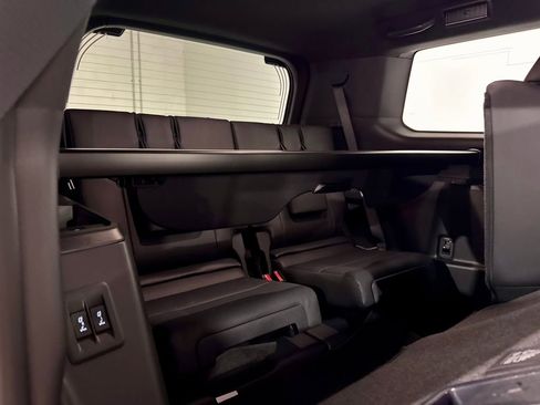 Used 2025 Lexus GX 550 image 31