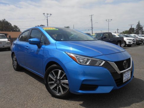 Used 2021 Nissan Versa SV FWD image 1