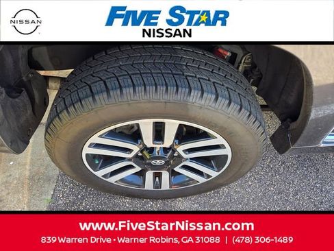 Used 2022 Toyota 4Runner Limited RWD image 11