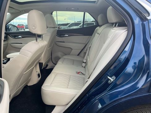 Used 2023 Buick Envision Avenir image 11
