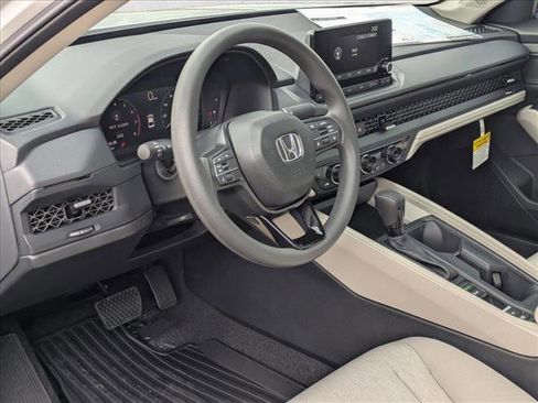 New 2025 Honda Accord SE image 3