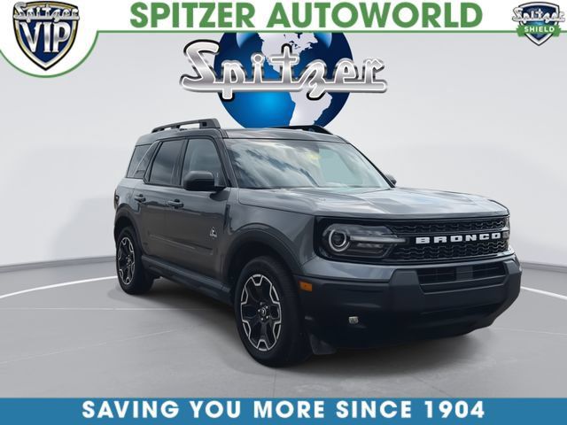 Used 2025 Ford Bronco Sport Outer Banks AWD/4WD image 2