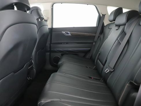 Used 2024 Genesis GV80 2.5T image 27