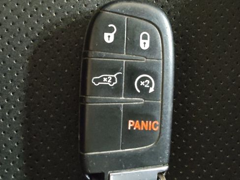 Used 2021 Jeep Grand Cherokee Laredo X RWD image 32