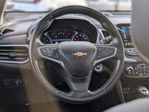 Used 2021 Chevrolet Equinox LT image 16