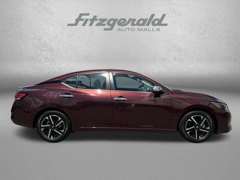 Used 2024 Nissan Sentra SV FWD image 4