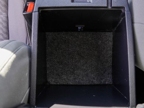 Certified 2022 Toyota Tacoma SR image 36