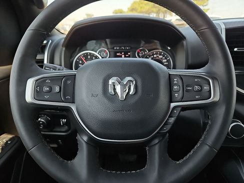 Used 2025 RAM 1500 Big Horn RWD image 30