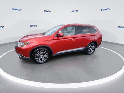 Used 2017 Mitsubishi Outlander SEL image 4