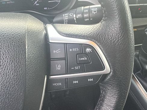 Used 2023 Toyota Sienna XLE image 20