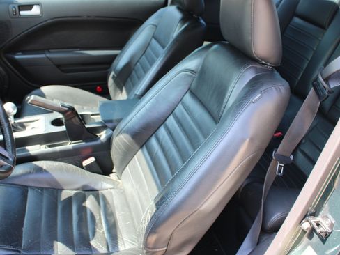 Used 2008 Ford Mustang GT Premium RWD image 4