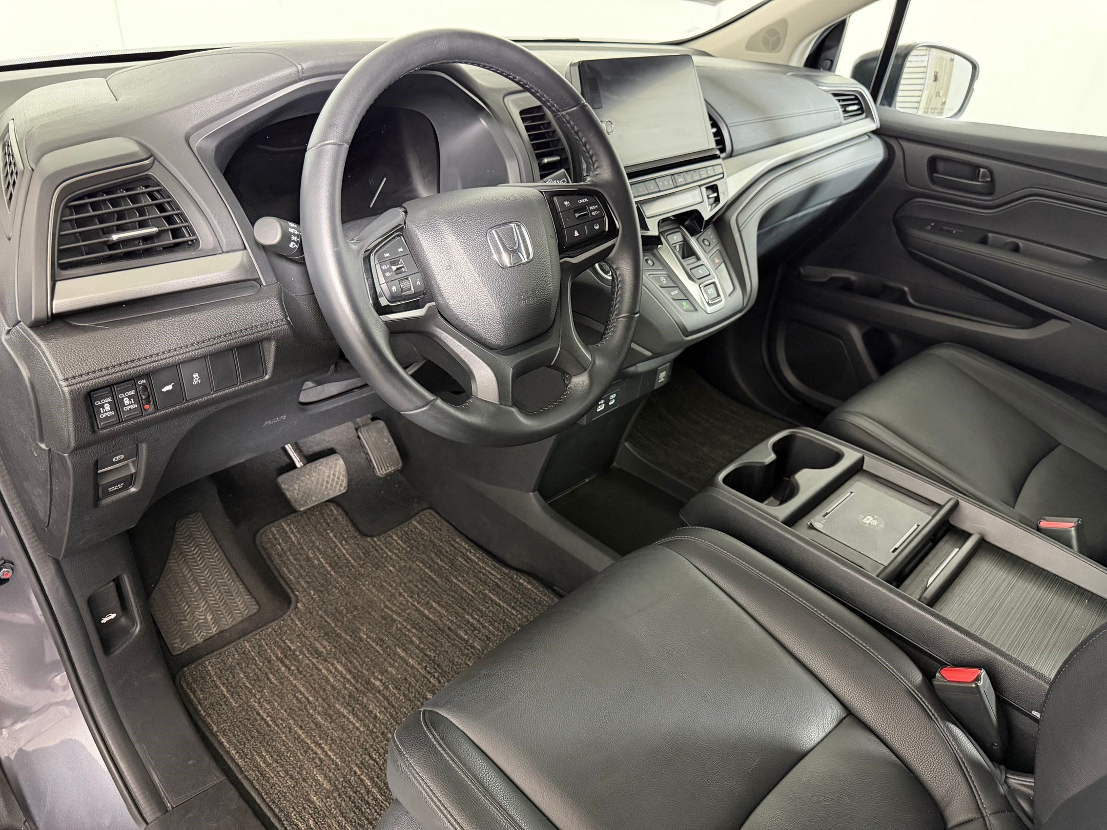 Certified 2025 Honda Odyssey EX-L image 3