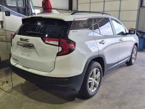 Used 2022 GMC Terrain SLE w/ Driver Convenience Package FWD image 4