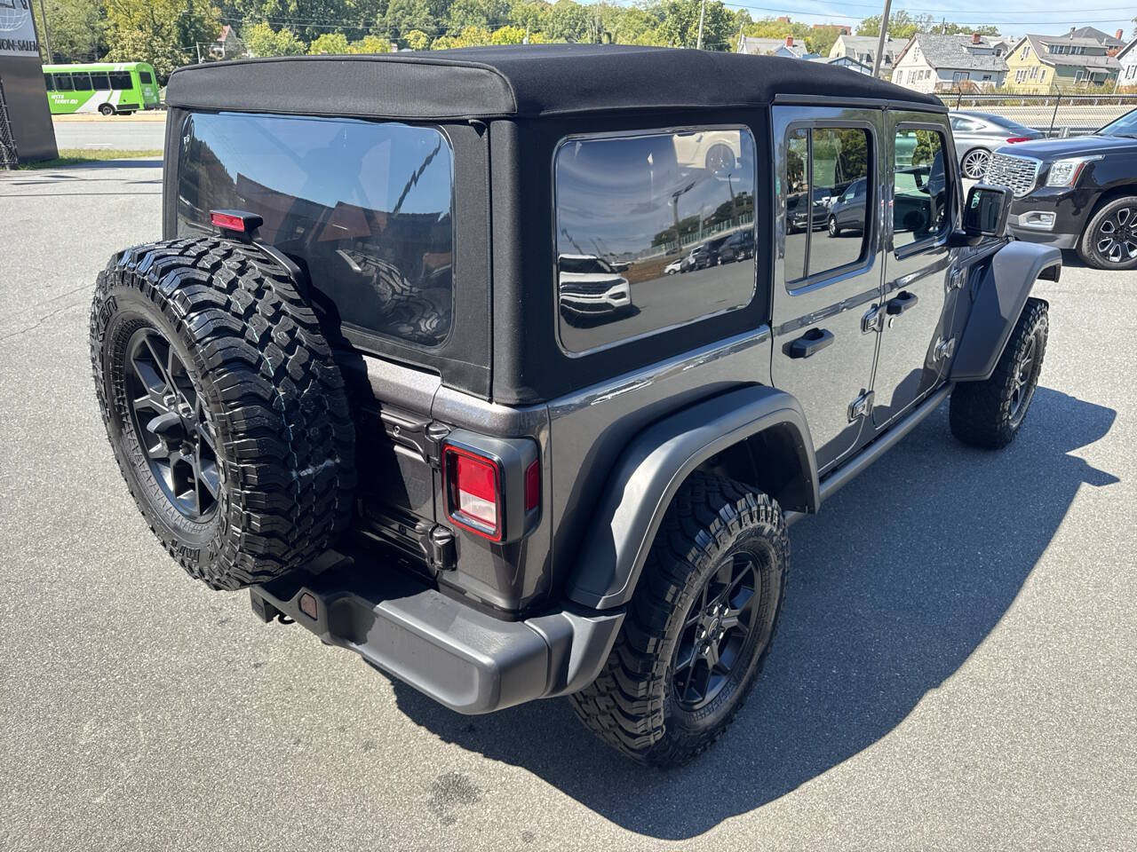 Used 2024 Jeep Wrangler Unlimited Sport AWD/4WD image 11