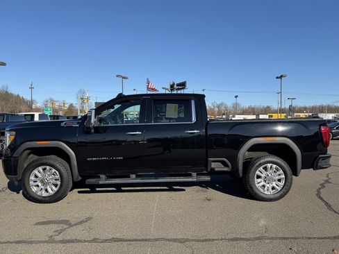 Used 2022 GMC Sierra 2500 Denali w/ Snow Plow Prep/Camper Package image 2