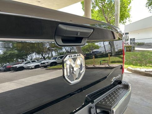 Used 2024 RAM 3500 Tradesman w/ Chrome Appearance Group image 19