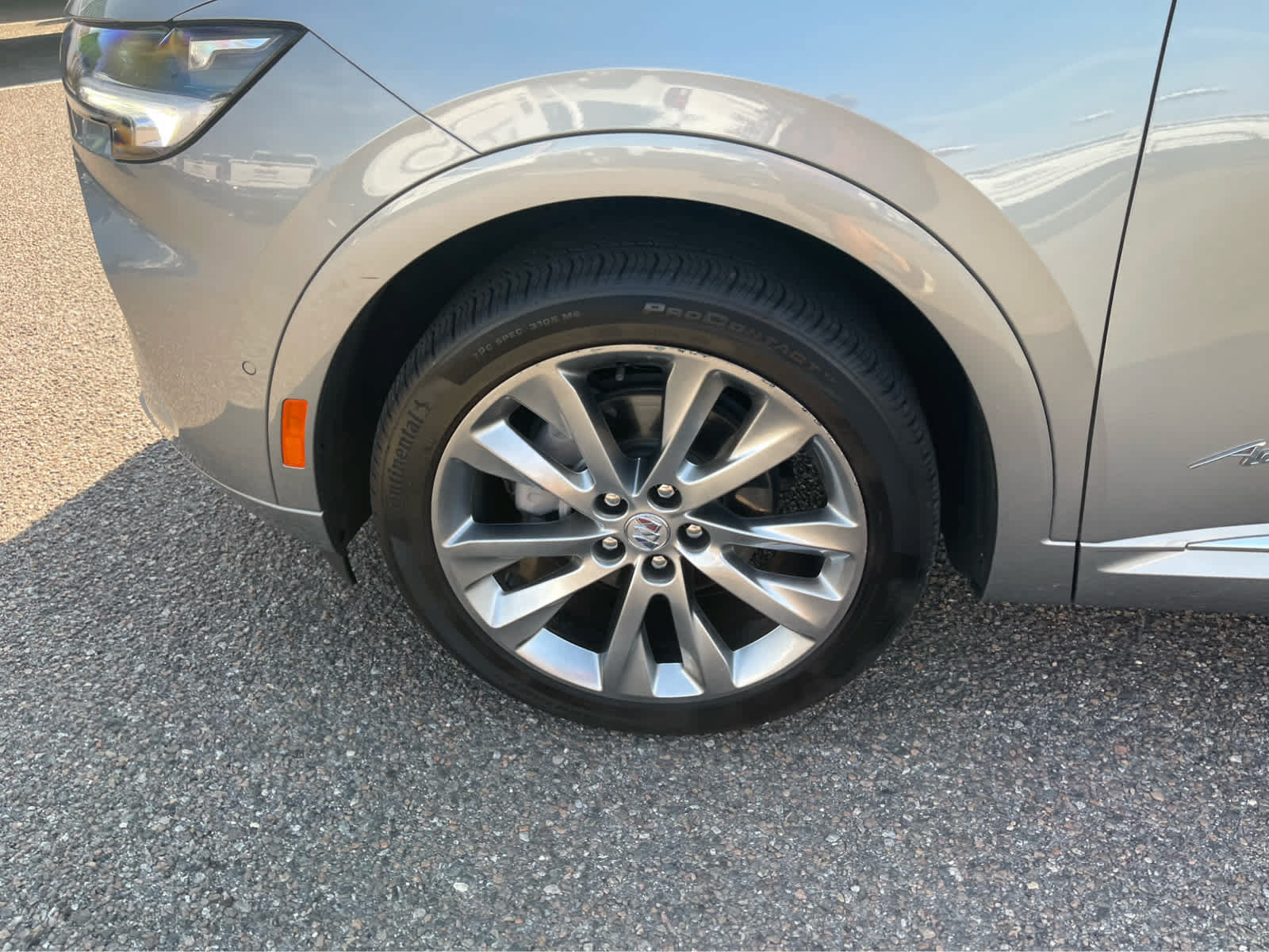 Used 2023 Buick Envision Avenir AWD/4WD image 9