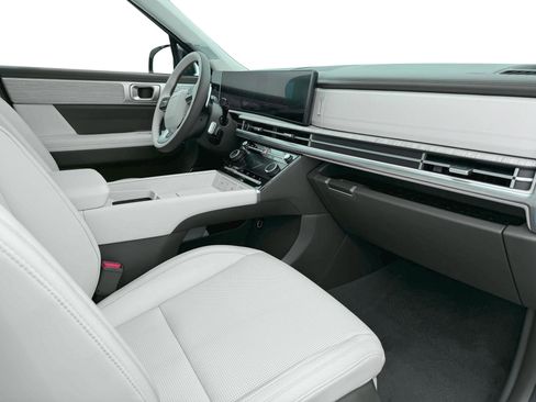 Certified 2025 Hyundai Santa Fe Calligraphy image 15