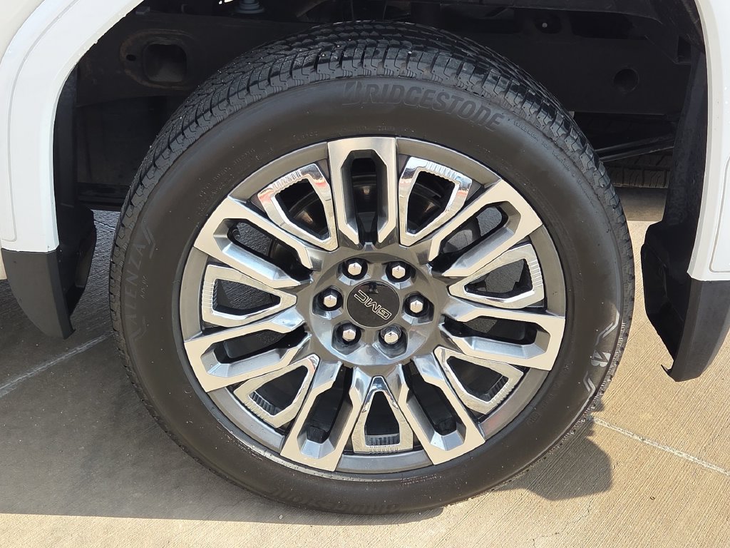 Used 2025 GMC Sierra 1500 Denali Ultimate AWD/4WD image 11